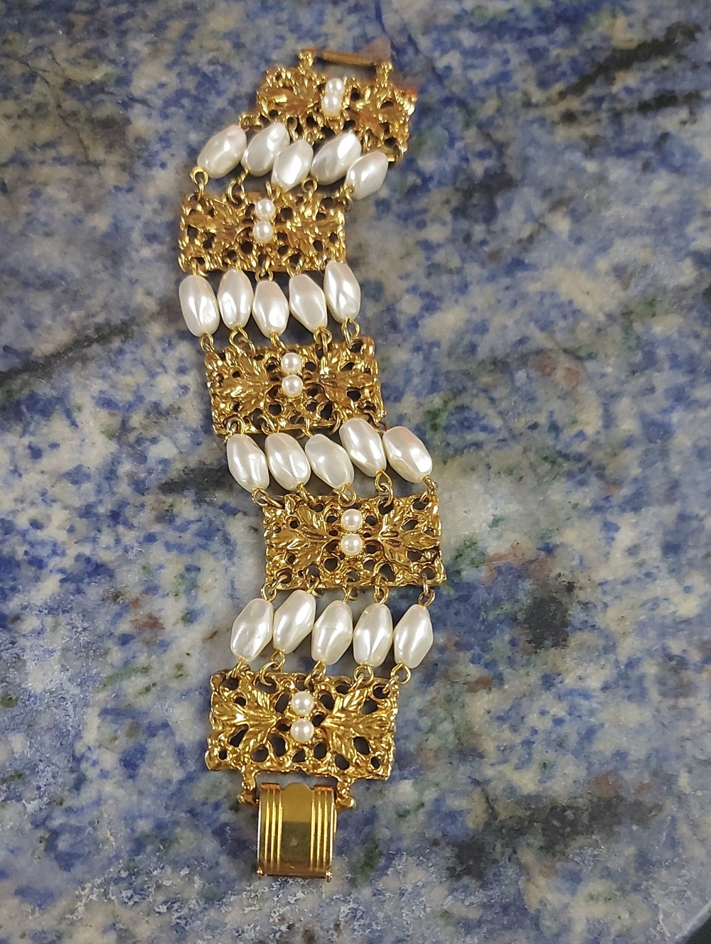 Vintage 1960s Celebrity N.Y. Gold Tone Wide Leaf Cluster Pearl Cuff Bracelet